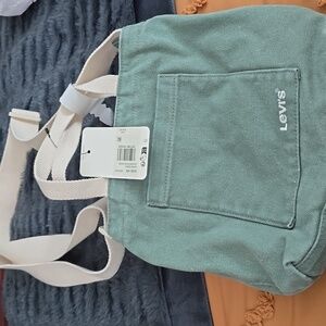Cute nwt Levi's bag